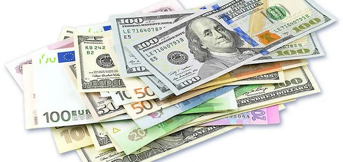 تأمین ارز همراه زائران اربعین حسینی