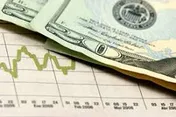 بازار درگیر اصلاح قیمت‌ها /اتخاذ سیاست‌های پولی جدید چکشی بر سر شاخص بازار