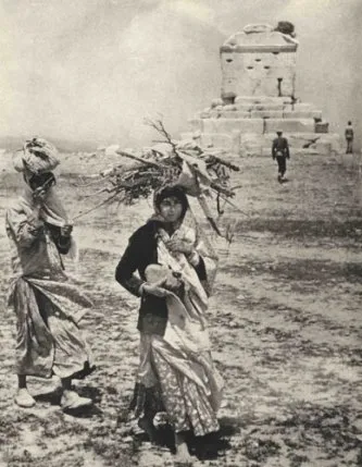 عکس/ مقبره کورش چند دهه پیش