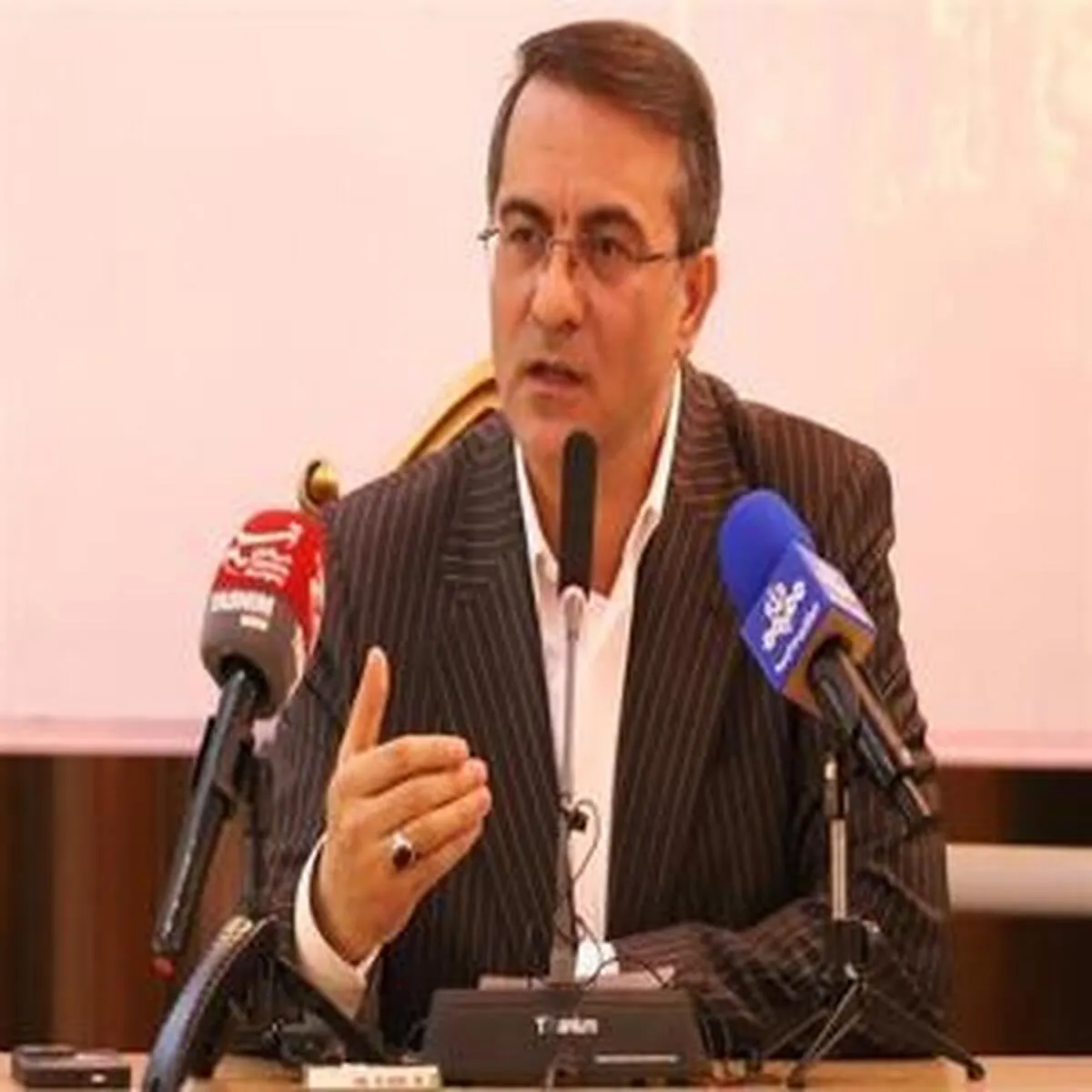 ۹۰ درصد از بودجه به پرداخت حقوق کارکنان اختصاص یافته است