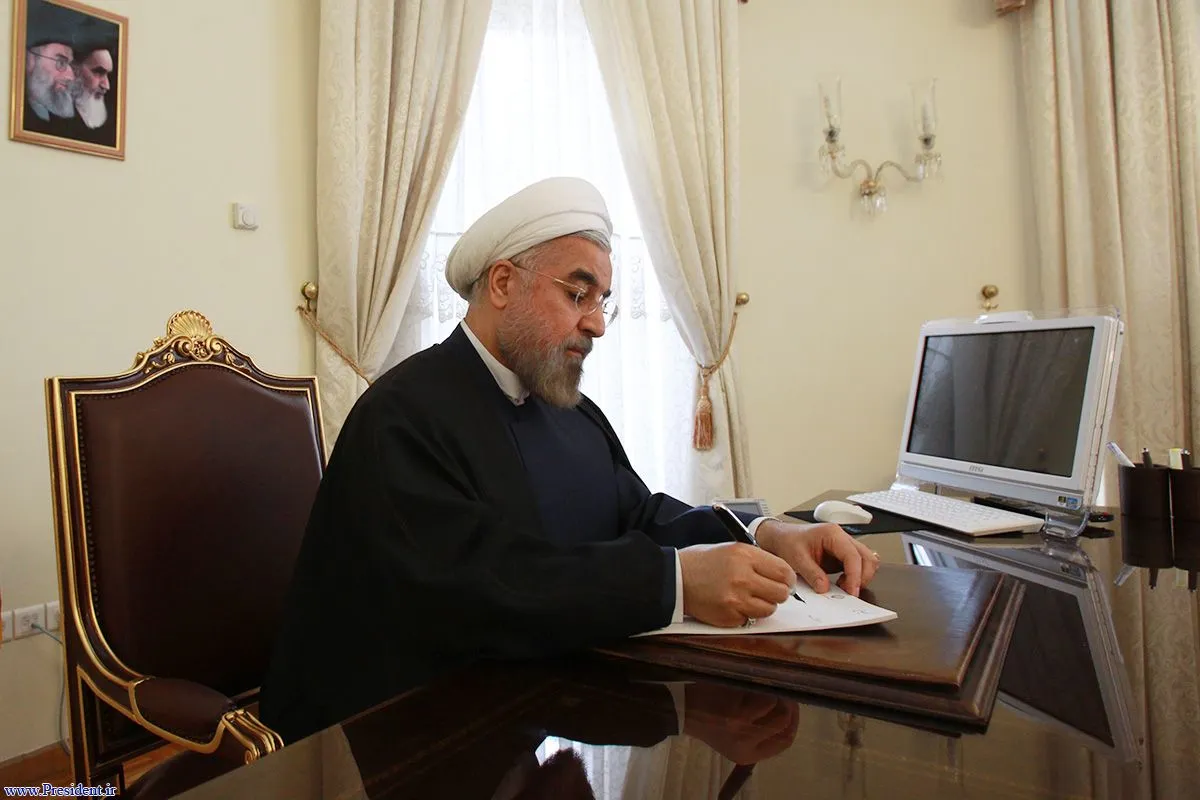 رئیس جمهور قانون دائمی شدن مدیریت خدمات کشوری را ابلاغ کرد