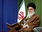 محفل انس با قرآن کریم در حضور رهبر مظعم انقلاب در نخستین روز ماه رمضان