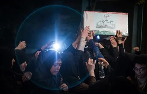 مراسم باشکوه در تهران/ ژنرال سلیمانی یادگار آن سال‌هاست
