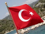 تزریق ۲ میلیارد دلار ارز در یک روز توسط بانک مرکزی ترکیه