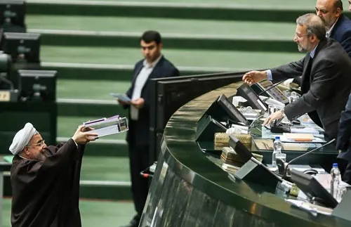 رییس جمهور لایحه بودجه 95 کل کشور را تقدیم مجلس کرد
