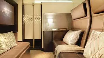 ورود اولین هواپیمای ایرباس A380 به ناوگان هوایی اتحاد