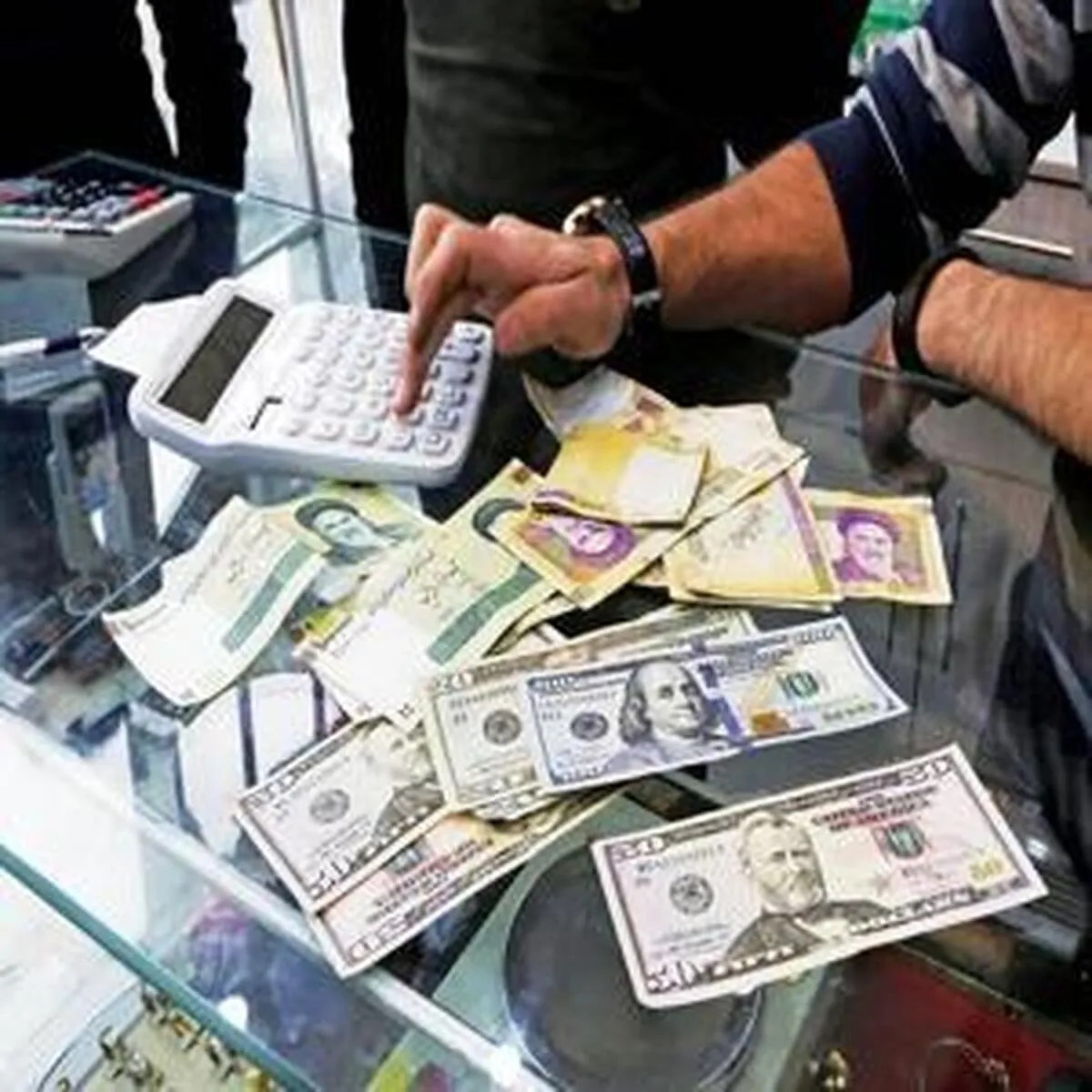 آیا کاهش نرخ ارز به کاهش قیمت کالاها منجر خواهد شد؟