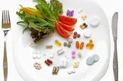 دونرخی بودن ارز، زنجیری به پای واحدهای تولیدی/ حذف دلار 4200 تومانی به نفع صنعت غذا!