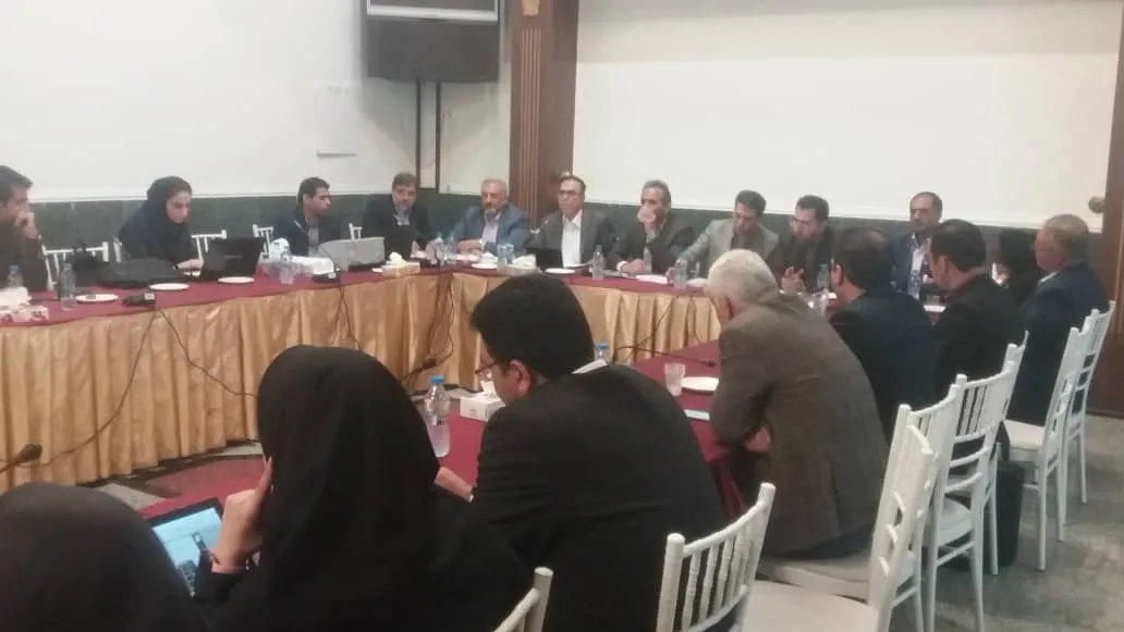 خبرهای جدید از مجمع «شلعاب»/ ۲ریال ناقابل برای ایستادن سهامداران در صف بانک