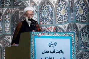 دشمن در تلاش است تا «هویت» را از جهان اسلام نیز بگیرد