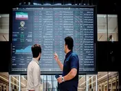 صنایع پتروشیمی و فولاد زیر فشار سنگین قیمت‌گذاری دستوری و نرخ بهره بالا
