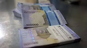 اختلاف نظر بین دولت و مجلس برسر افزایش حقوق