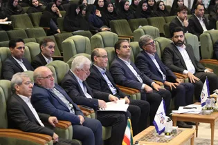 همزمان با تقدیر از موسسه ملل، تأکید نمایندگان مجلس بر شفافیت، اعتماد عمومی و بازگشت بانک‌ها به مأموریت اصلی در همایش مؤسسه اعتباری ملل
